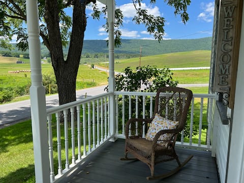 Historic Farmhouse Getaway