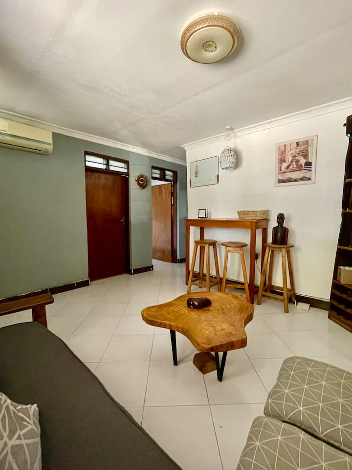 Cozy 2-bedroom Apartment In Masaki - 다르에스살람