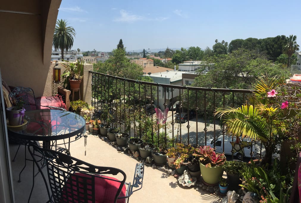 fabulous shabby chic bedroom in beverly hills condominiums for rent in los angeles california fabulous shabby chic bedroom in beverly hills condominiums for rent in los angeles california