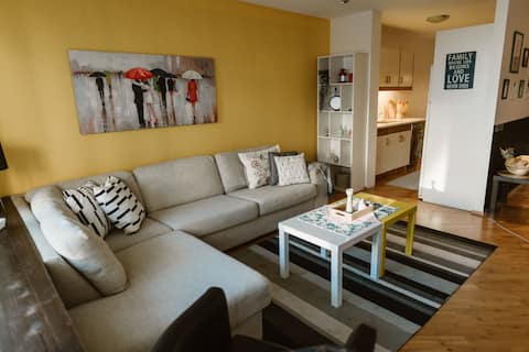 Modern apartment great location near city center