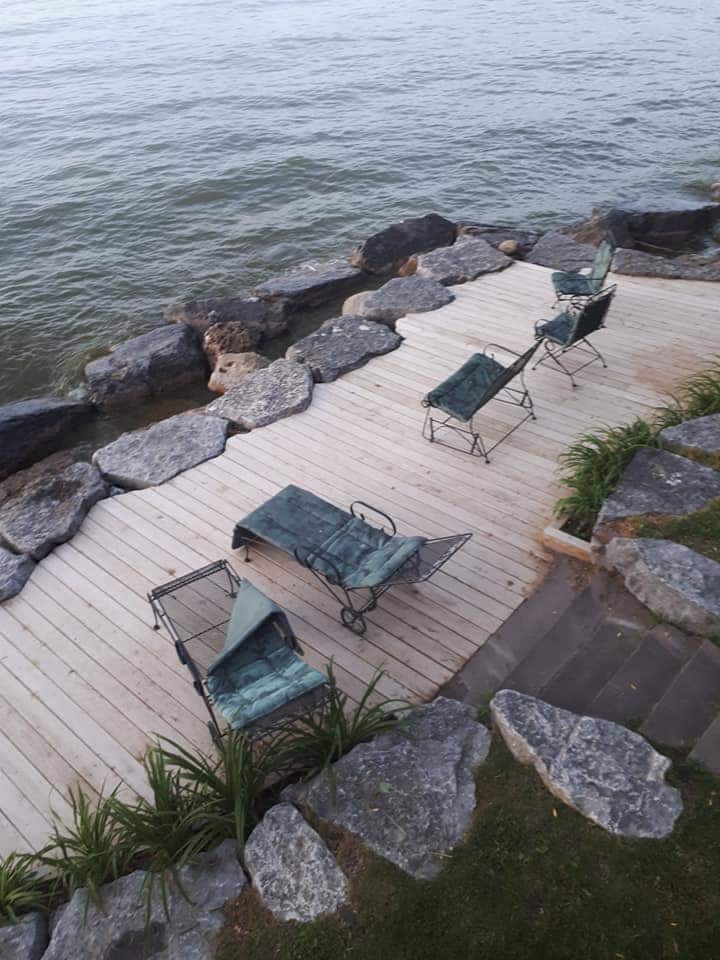 LAKEHOUSEHotTubGameroomPet FriendlyLake Ont NY Houses for Rent in