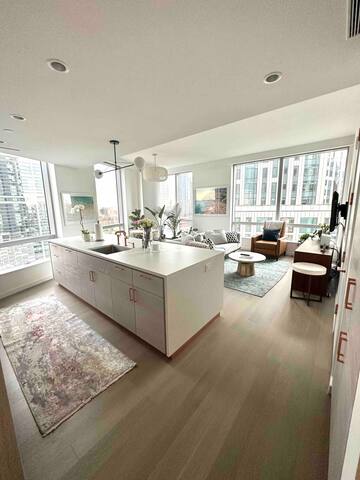Luxury Living in Dumbo- Downtown Brooklyn gallery image 2
