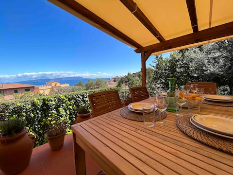 House in the countryside with beautiful sea view
