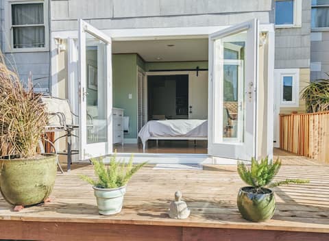 Top performing Airbnb: The Serenity Suite-Clean & Light, near Presidio in Central Richmond