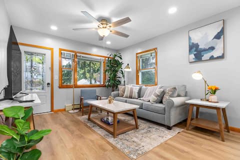 Single Family | 4 People | Garage Parking | Office