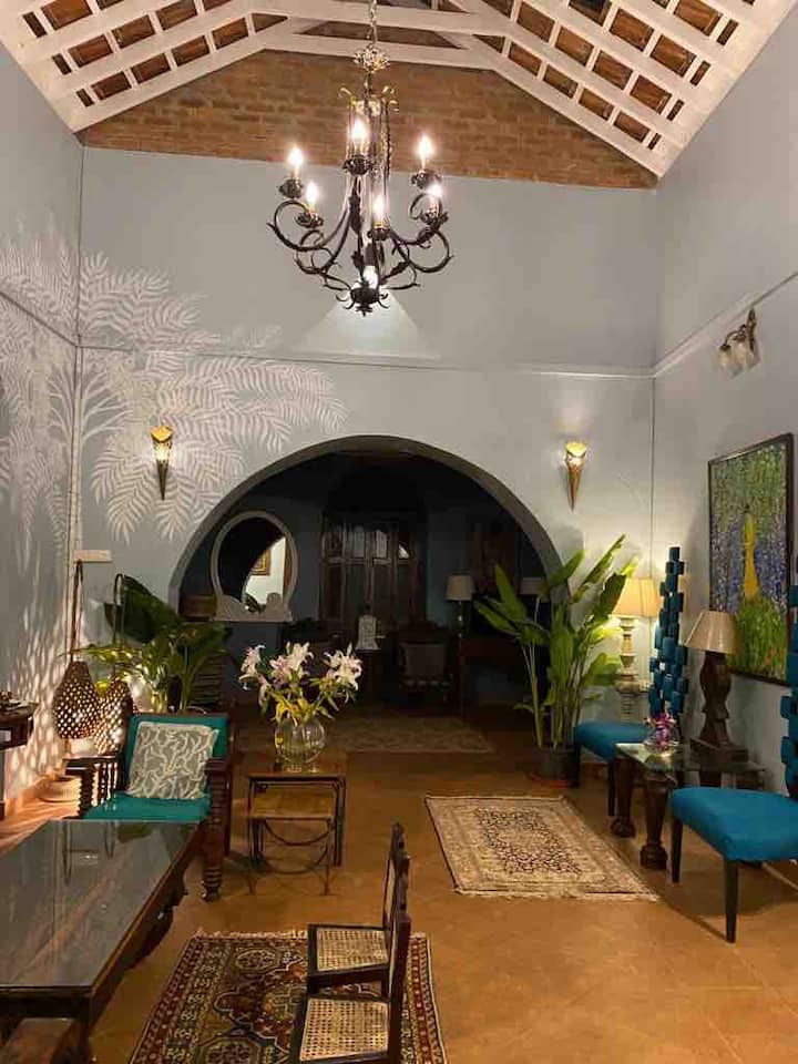 Living room image 6