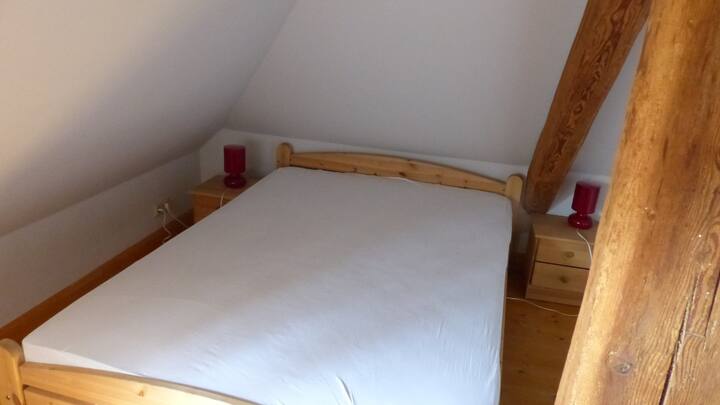 חדר שינה אחורי