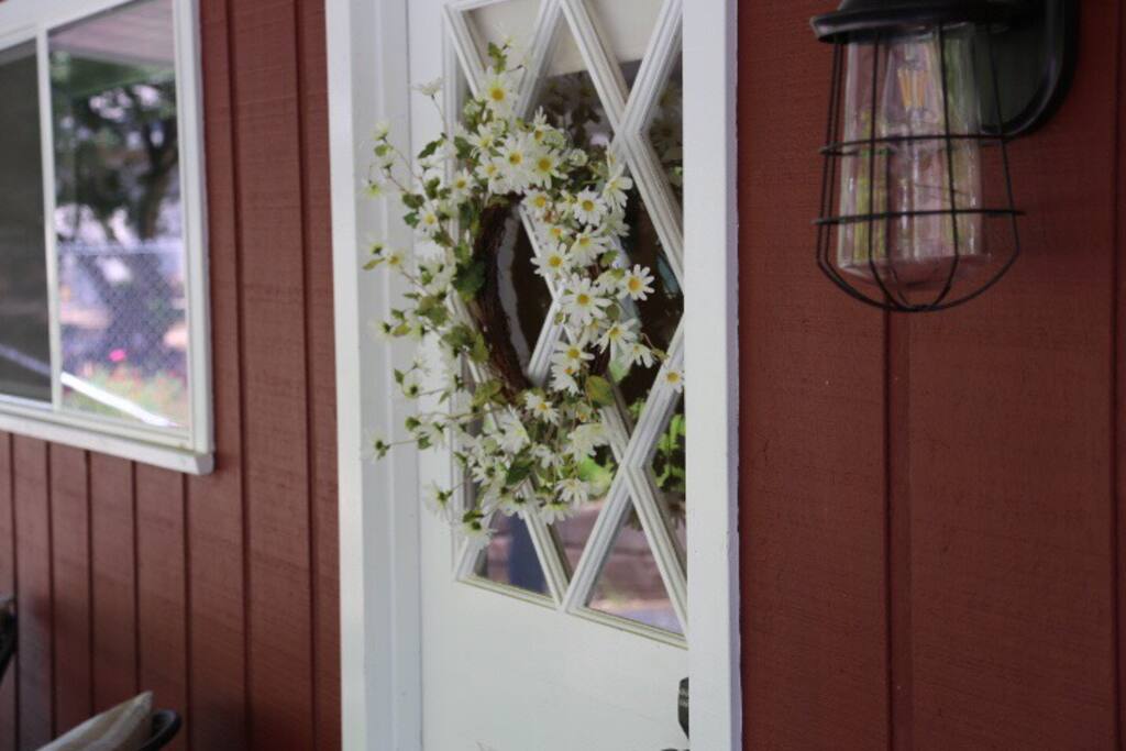 Entrance to Old Oak Cottage