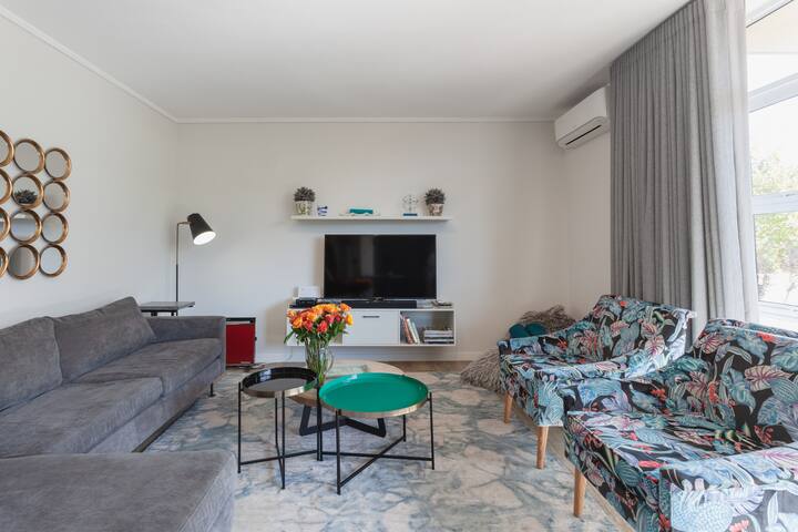 55 On Main gallery image 4