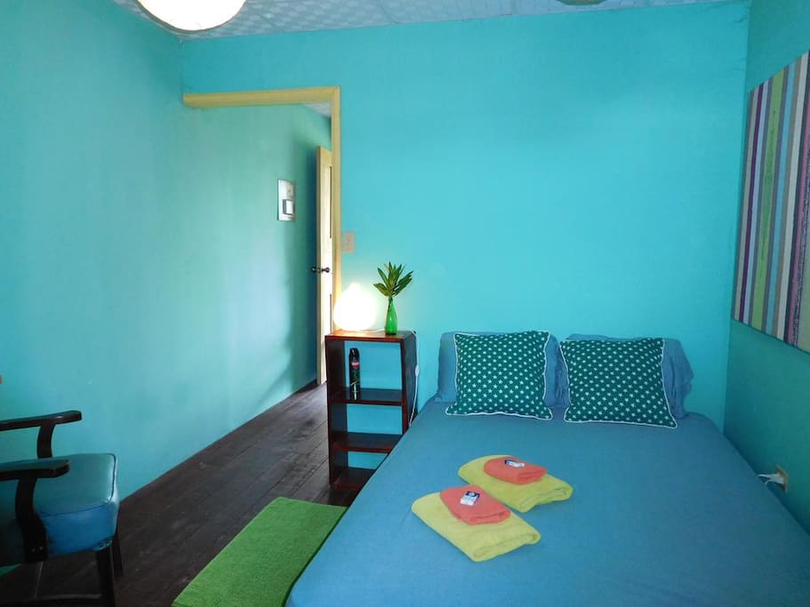 Double bed in triple room