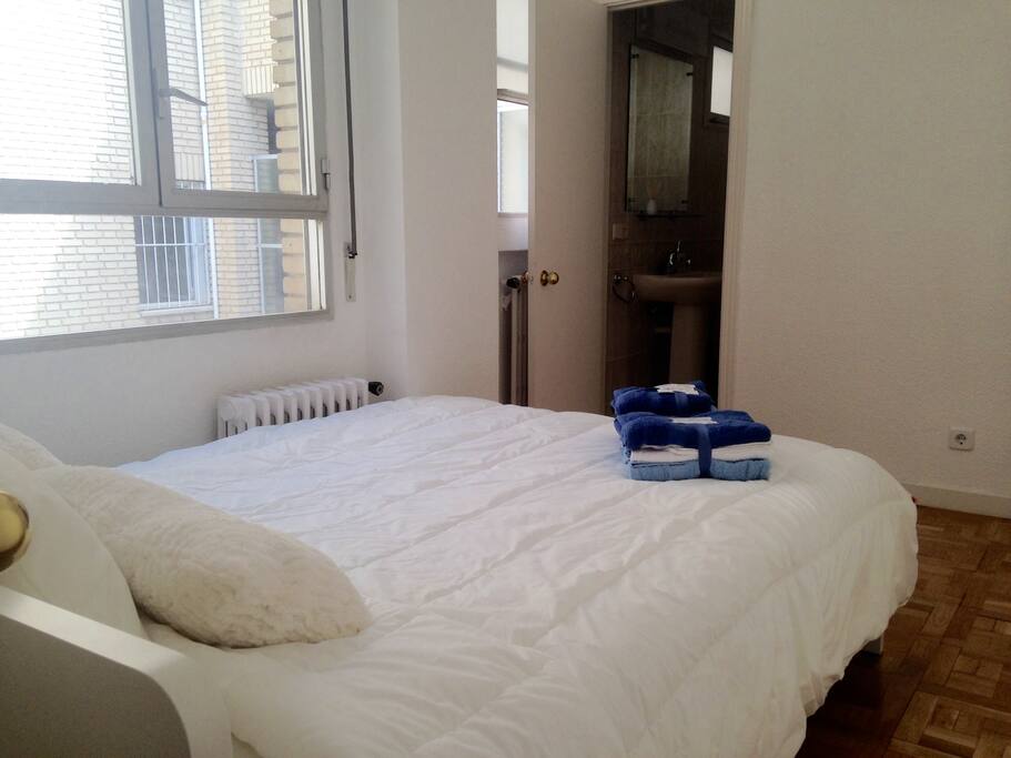Double BedRoom - 140cm