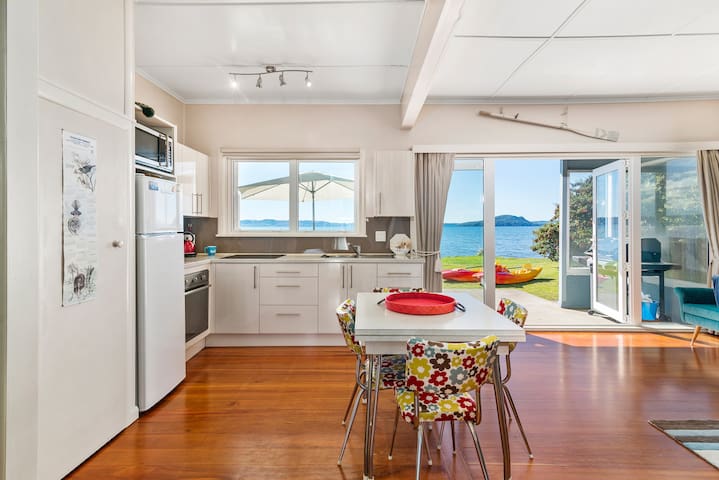 The Blue Cottage on the Lake = Peace and Serenity