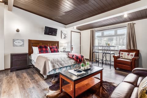 ✿Budget Friendly Cozy Condo At Edge Of Canmore✿