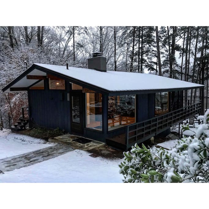 Original Midcentury Modern "Glass House on Hyco" Houses for Rent in Roxboro, North Carolina