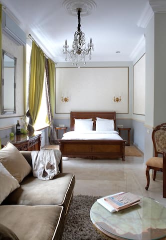 KievApts Rentals managed Airbnb listing 2