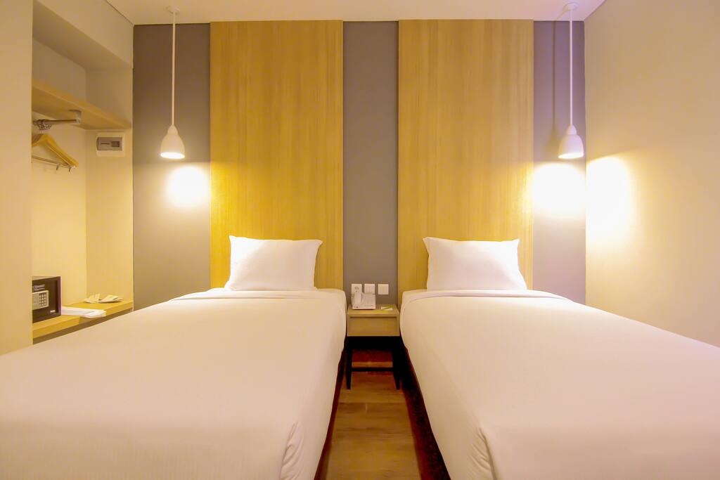 Features a choice of queen or twin bed