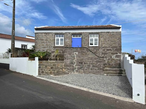 Vento do Nordeste - Cottage w/Jacuzzi & sea view