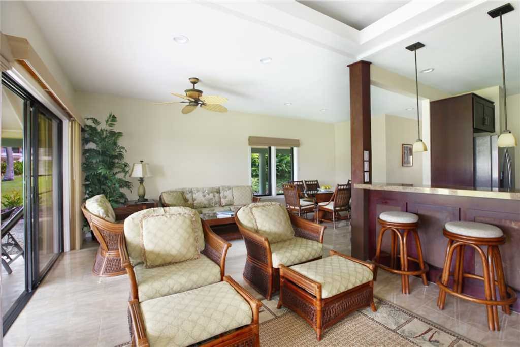 Manualoha 804 Living Room