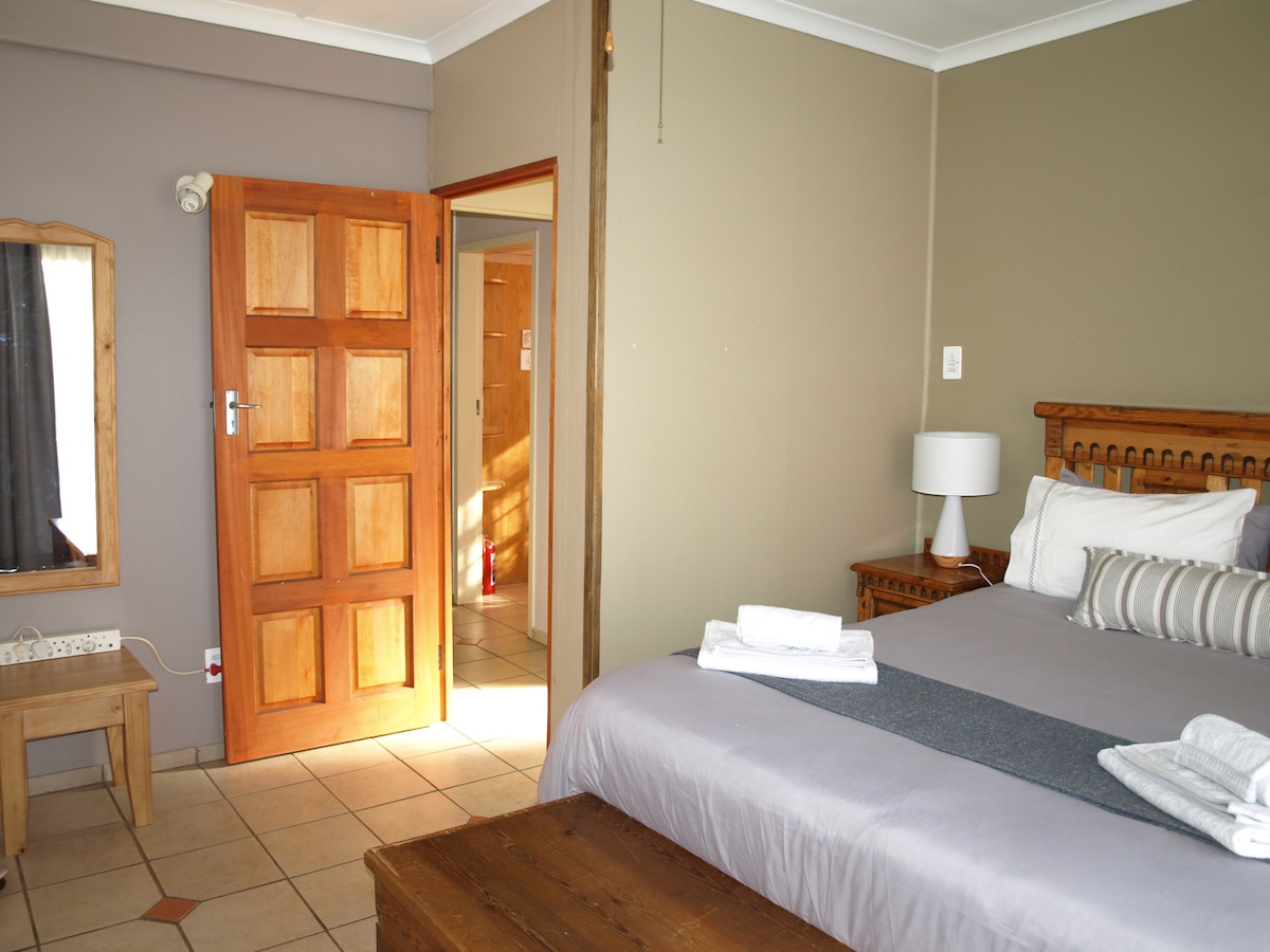 כניסה לחדר 1 - הפונה צפונה