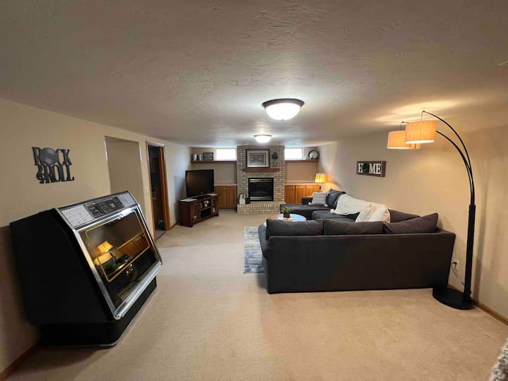 พื้นที่นั่งเล่นชั้นล่าง 