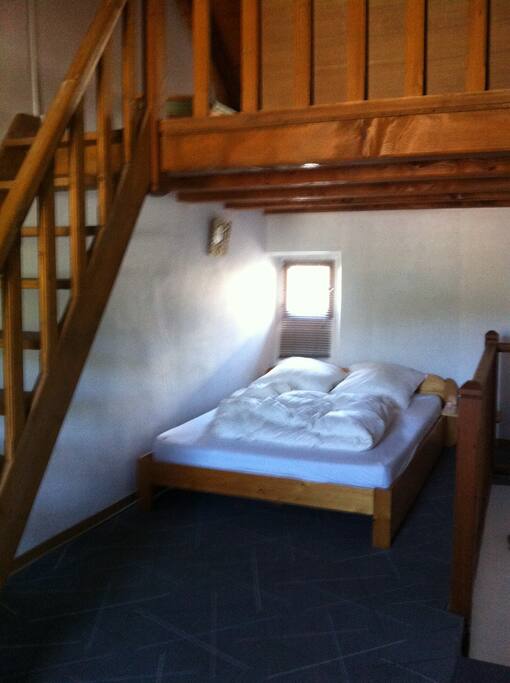 Chambre 1 avec lit en 140