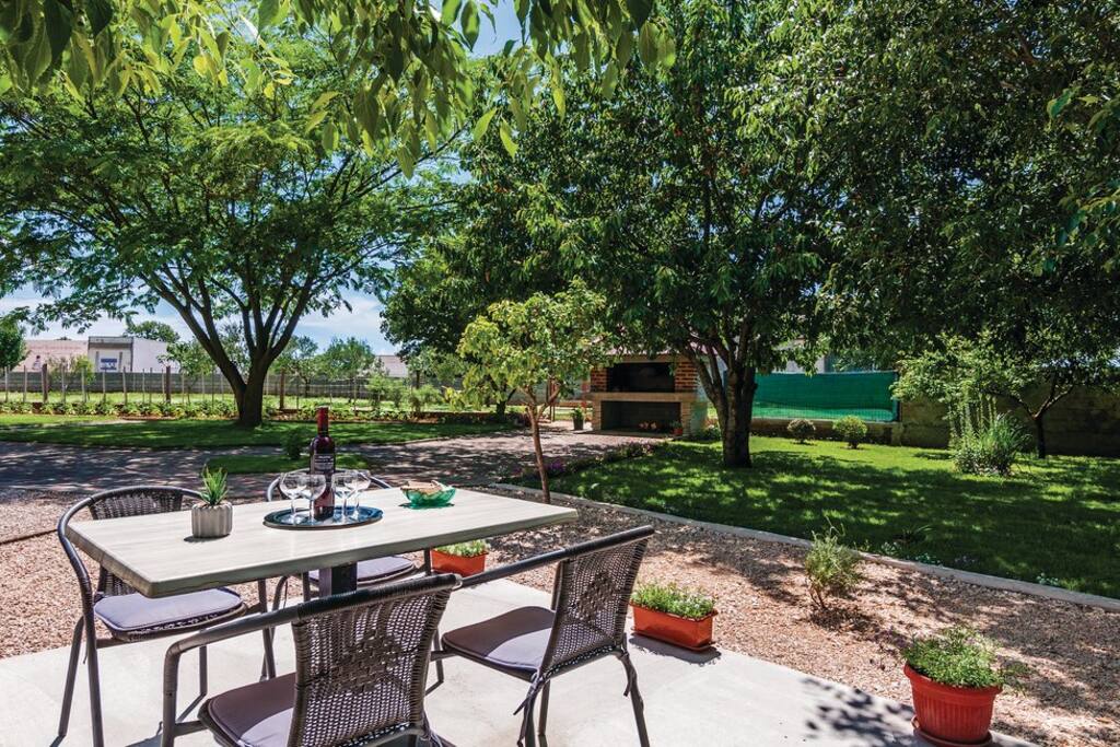 outside sitting area