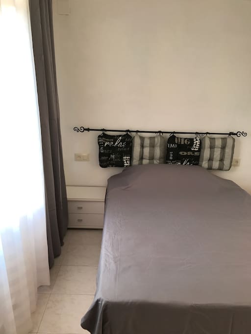 Chambre 2 avec grand lit double