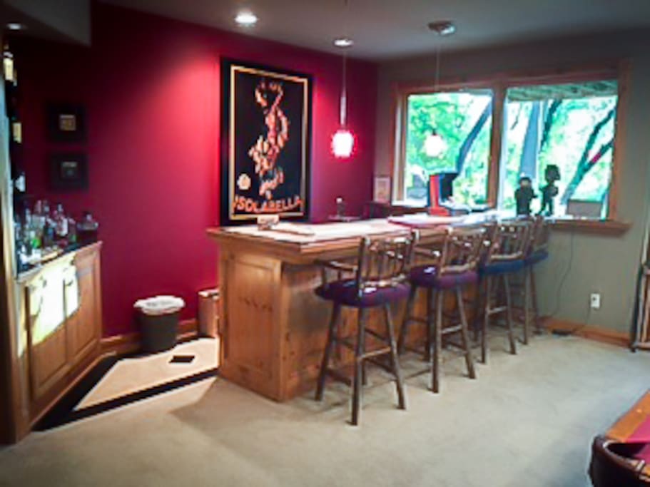 Full bar
