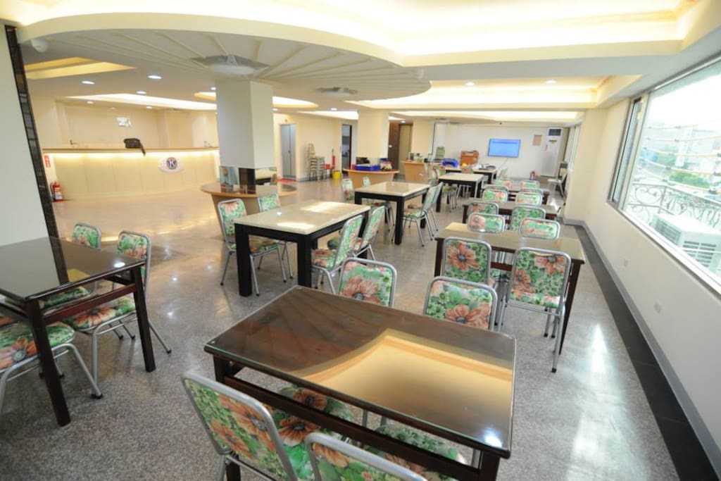 二樓交誼廳&餐廳
Second floor - social and dining area