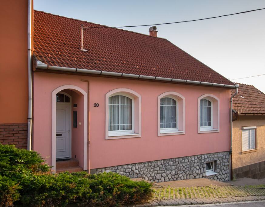 Parking possibility in front of the house