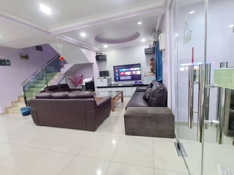 2 Storey Corner Wedding House KTV BBQ@Johor Jaya