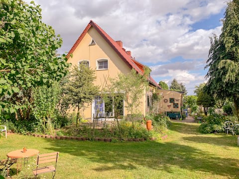 Berlin around the "corner" ★Stars in the dark, pure nature