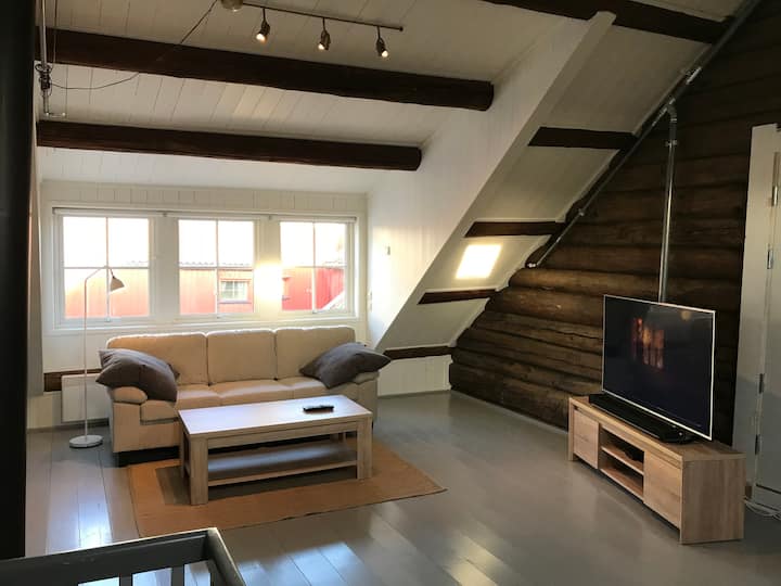 Large apartment on Tyholmen, in the heart of Arendal.