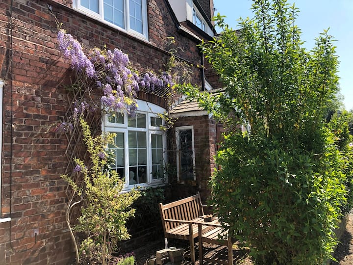 Altrincham Holiday Rentals & Homes England, United Kingdom Airbnb