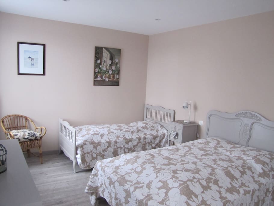 Chambre lit simple et lit double