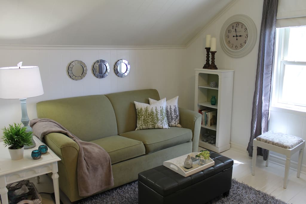 Guest sitting room with sofa bed can accommodate extra guests