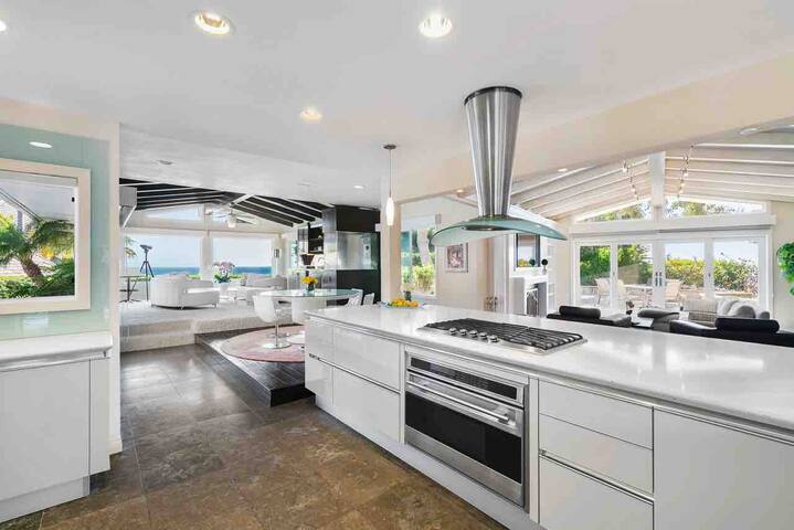 Epic Malibu Beach House! gallery image 3