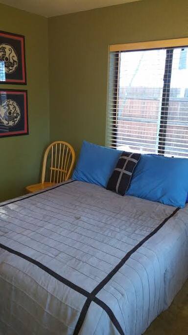 I really wish the camera could do the color of the room justice