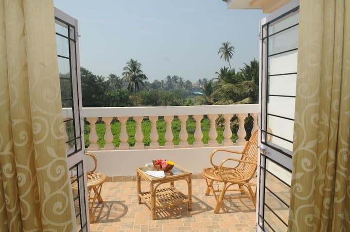 Luxurious 3 Bedroom Beach Villa - Goa