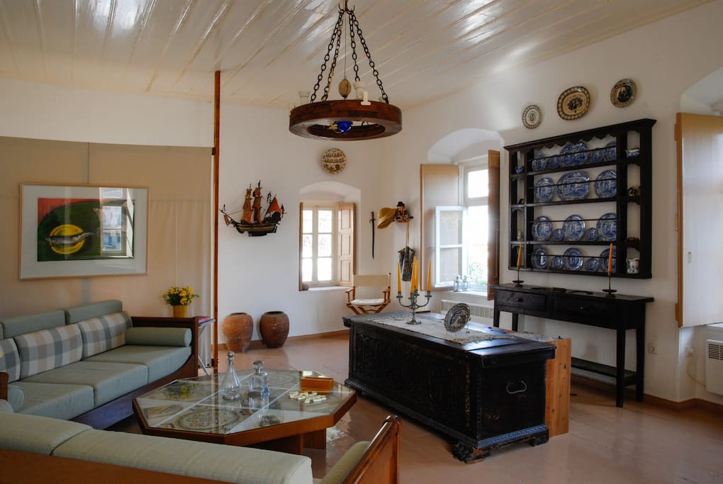 Upper level: the living room