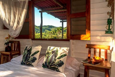 Miramontes, rustic cabin in the mountain