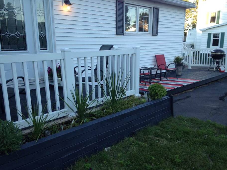 Outdoor spaces to sit