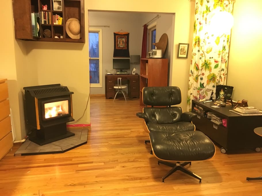 Living room with gas fireplace looking toward dining room