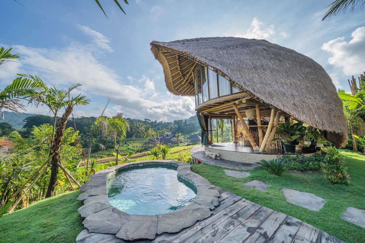 9 Best Airbnbs in Bali, From a Bamboo Treehouse to a Seafront