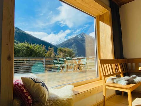Leistungsstarkes Airbnb: Spacious Apartment Chalet Style with balcony -Alps in Kärnten