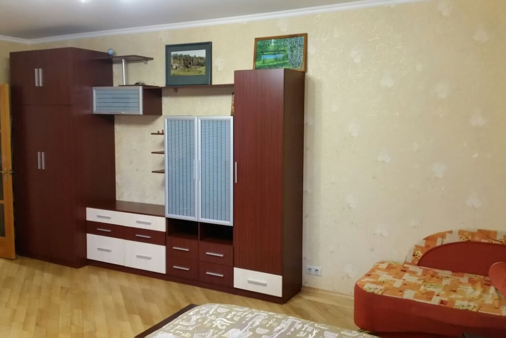 стенка с платяным шкафом