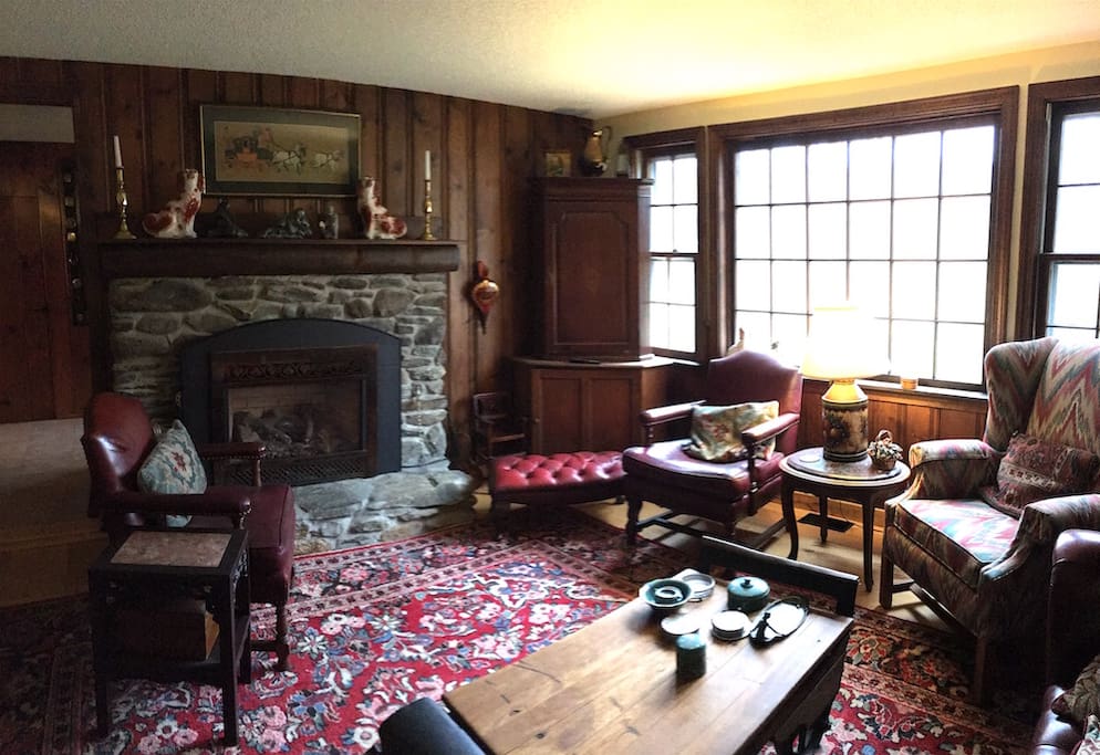 Separate sitting room with gas fire, small tv and WIFI