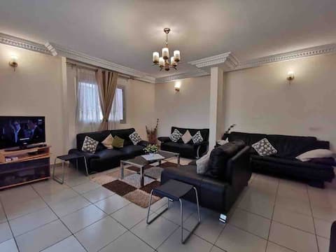 Residence Manina, Carrefour Bastos YDÉ, Cameroun
