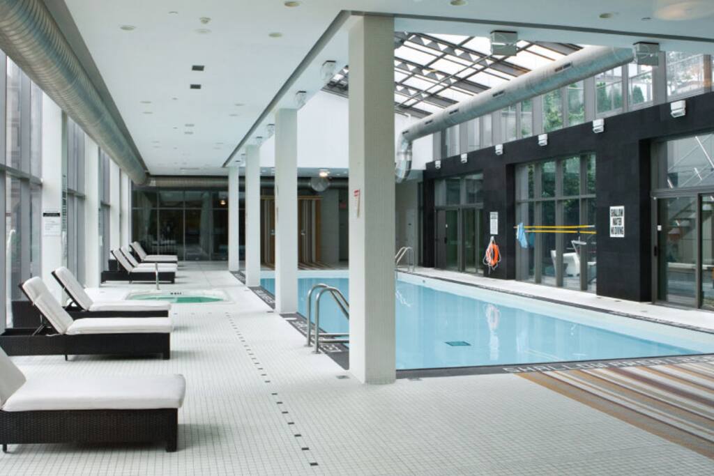 Condo pool and hot tub