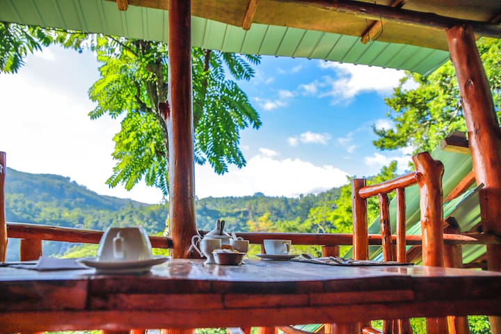 Ella Bamboo cabana (Upstair)